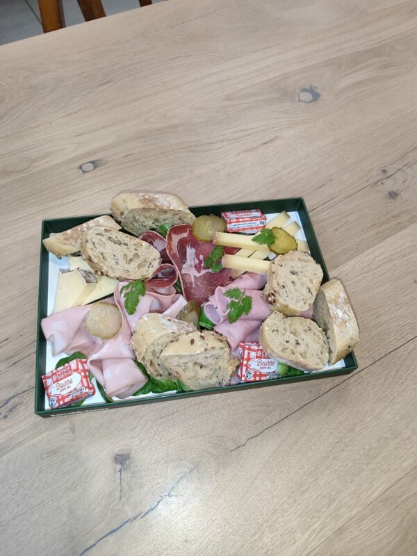 Planche charcuteries fromages